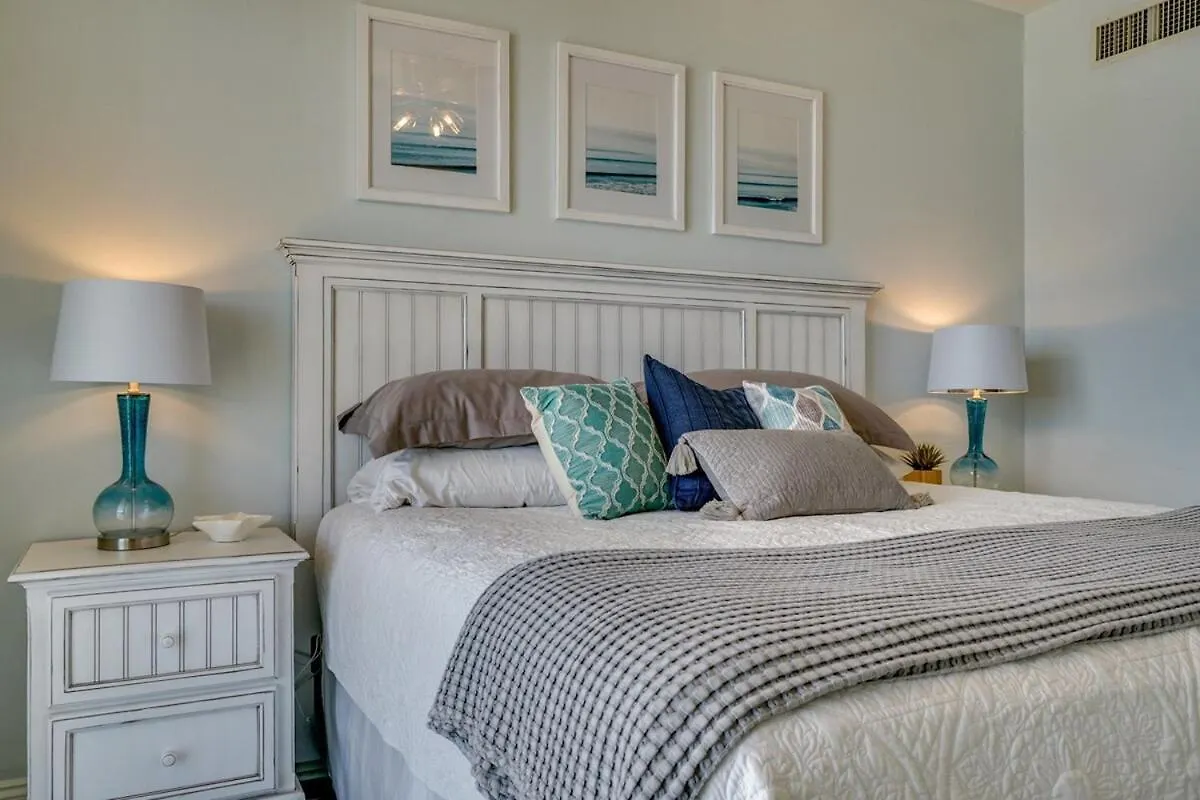 Apartment 408E Calypso Elegant Beach Front Beach Svc Included Panama City Beach