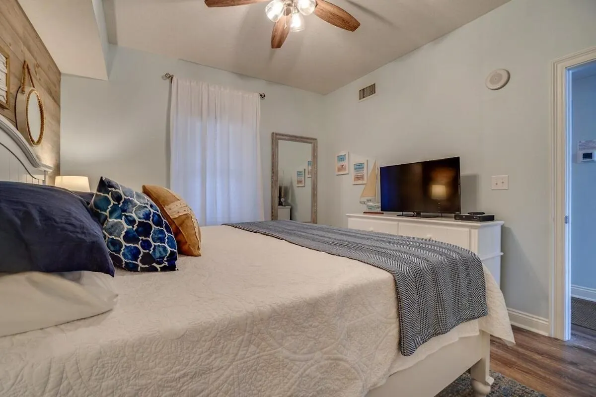408E Calypso Elegant Beach Front Beach Svc Included Panama City Beach United States